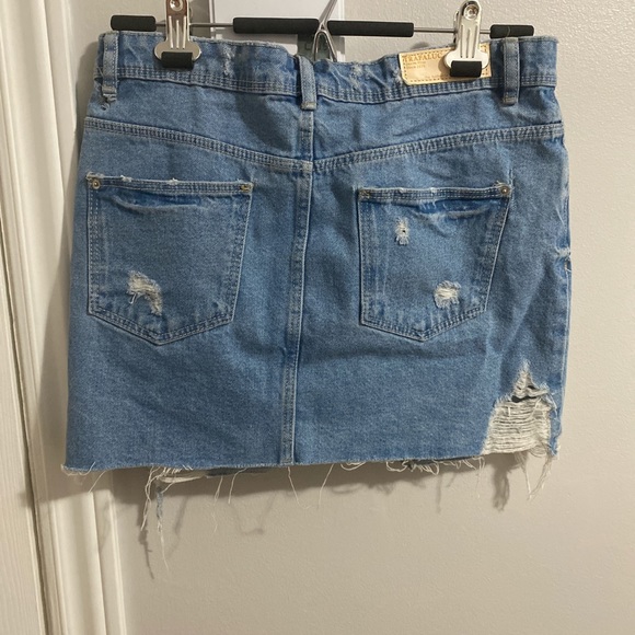 ZARA DENIM SKIRT - Picture 2 of 3